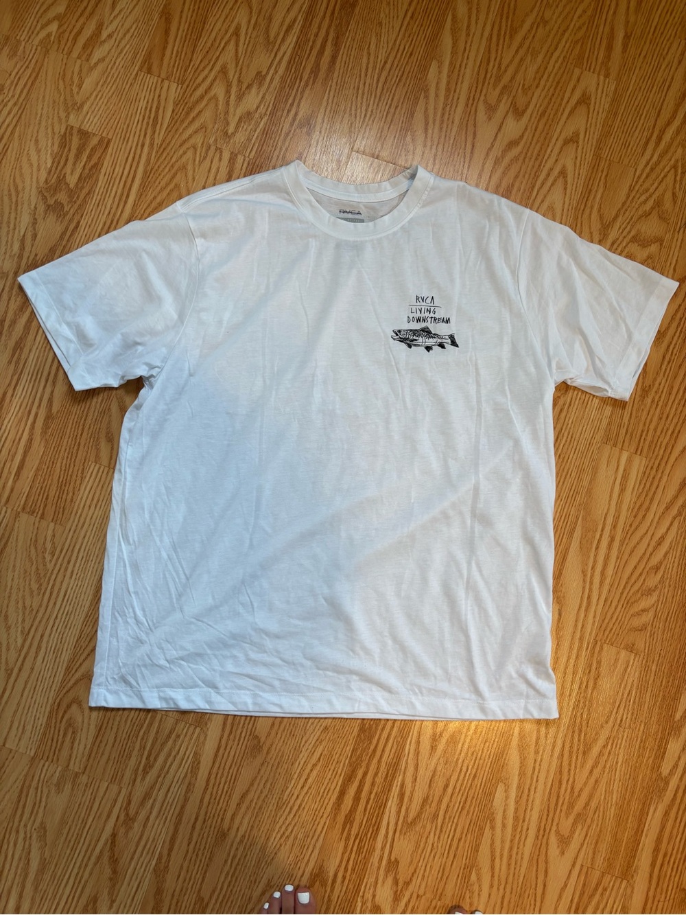 RVCA Men’s White Graphic Short-Sleeve sport T-Shirt NWOT size xl